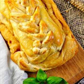 Cream Cheese with Tomatoes and Pesto Pastry